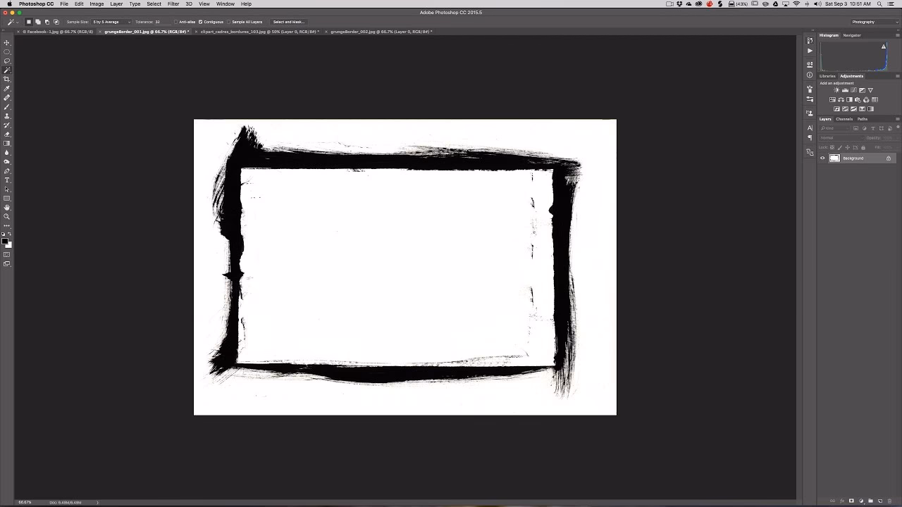 How to outline something in black in Photoshop?