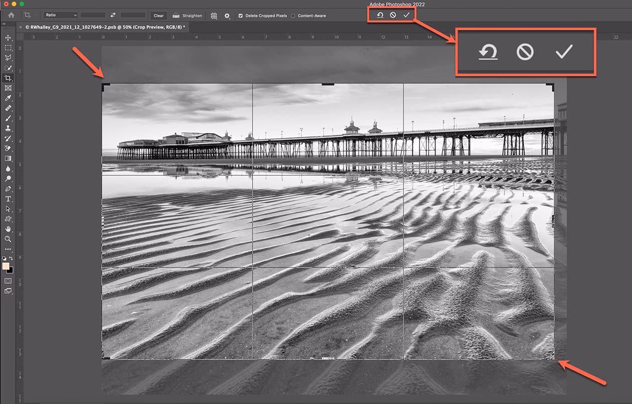 How do I crop default in Photoshop?