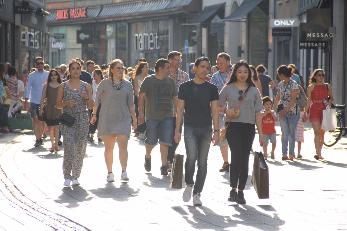 Er det ulovligt at lægge billeder af andre?