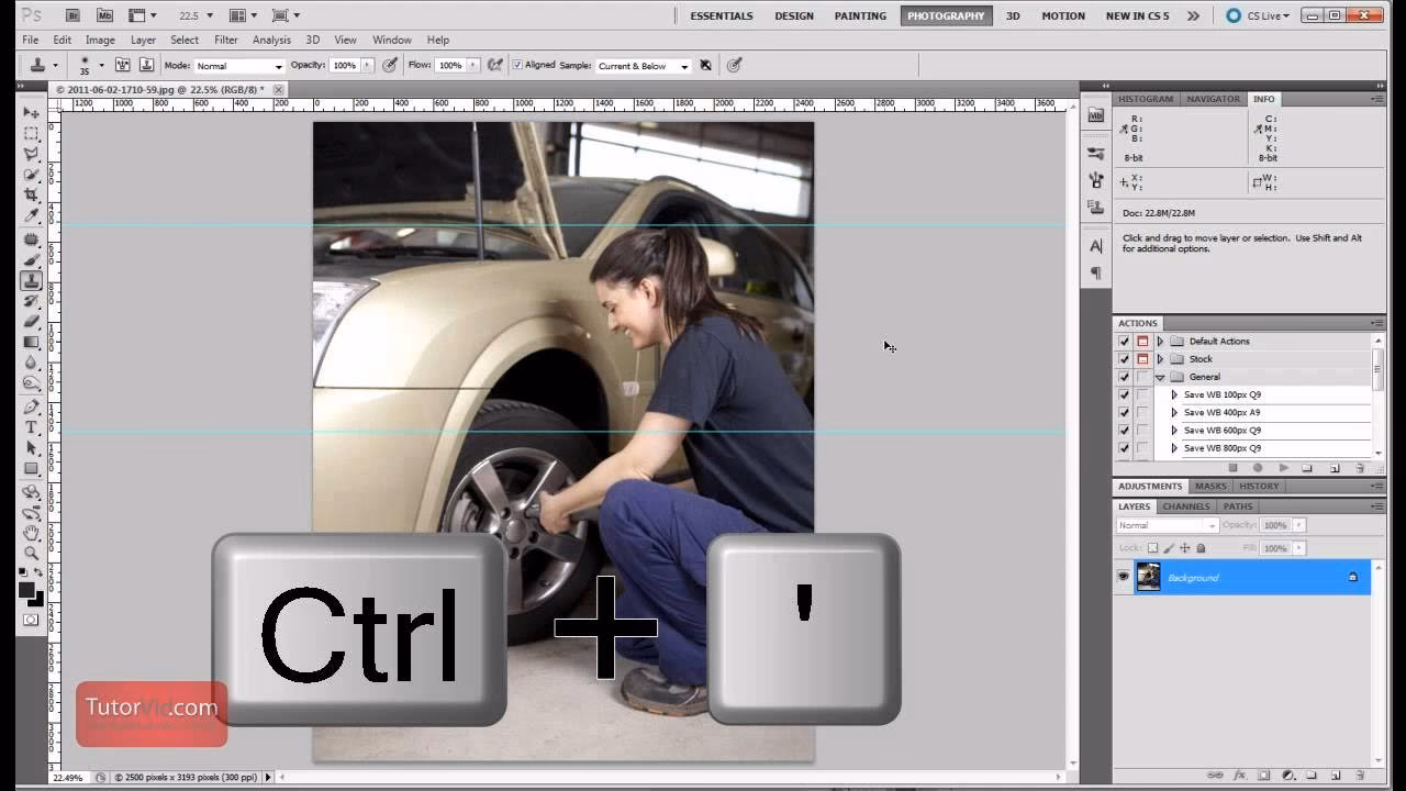 How do I hide guiding lines in Photoshop?