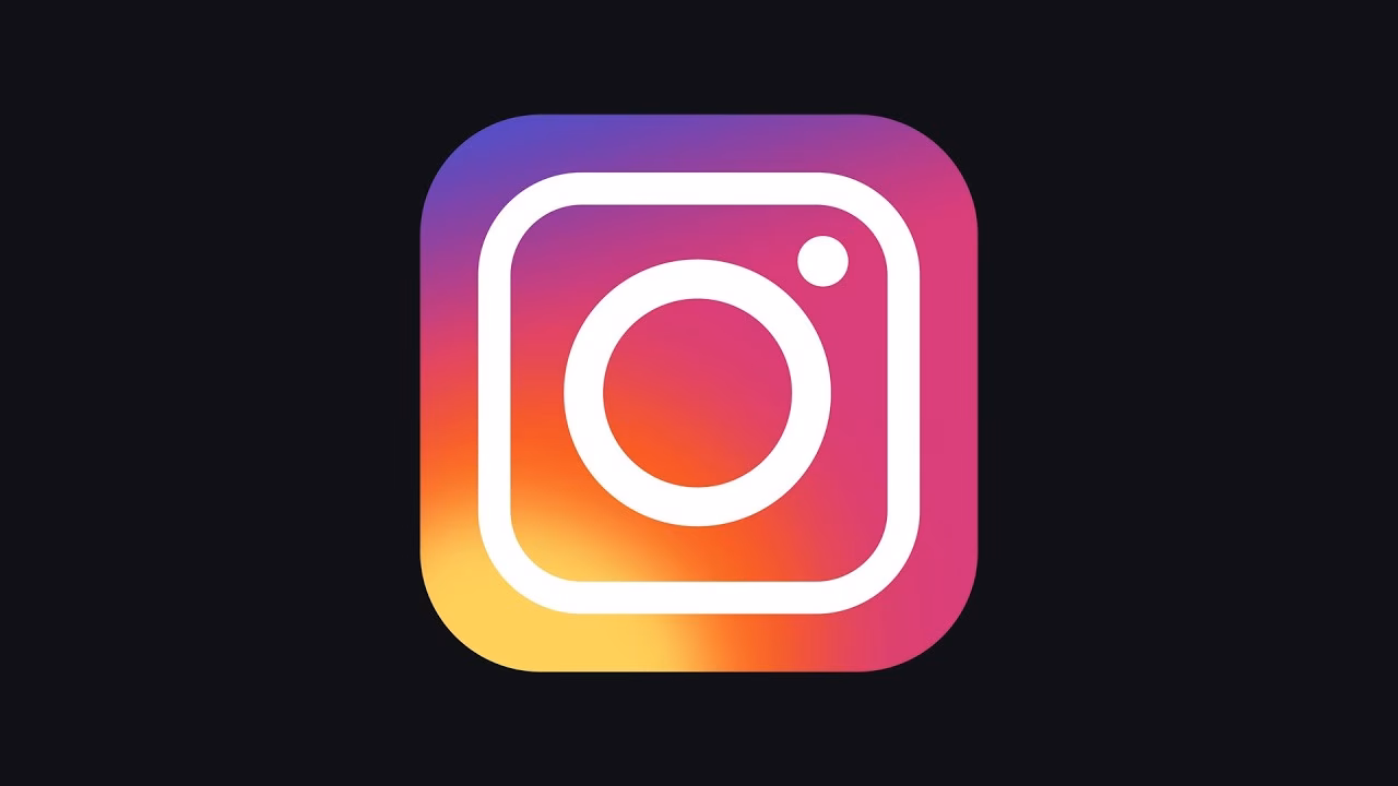 What size is the Instagram logo in Photoshop?