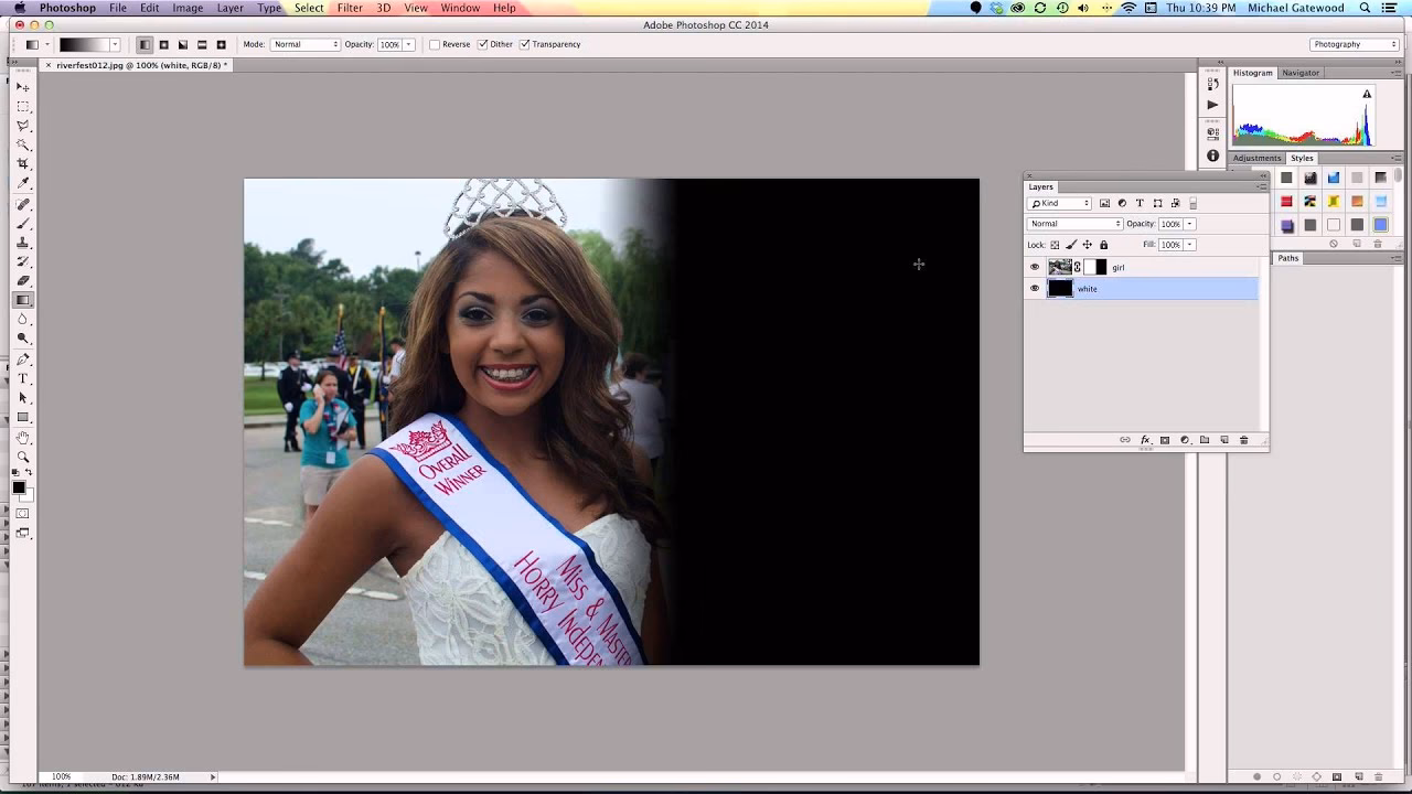 How to do a gradient mask in Photoshop?