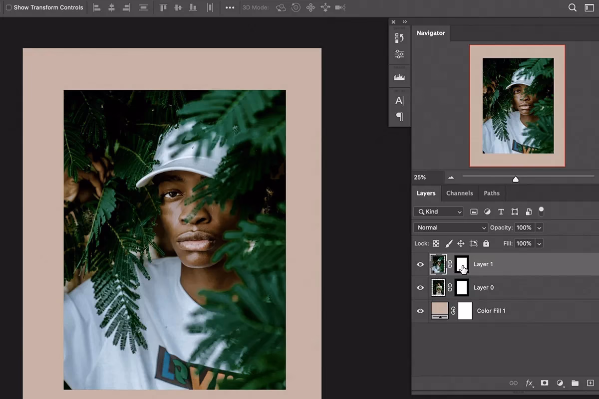 What is the key for layer mask in Photoshop?