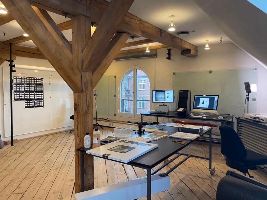 Hvad hedder en fotografs værksted?